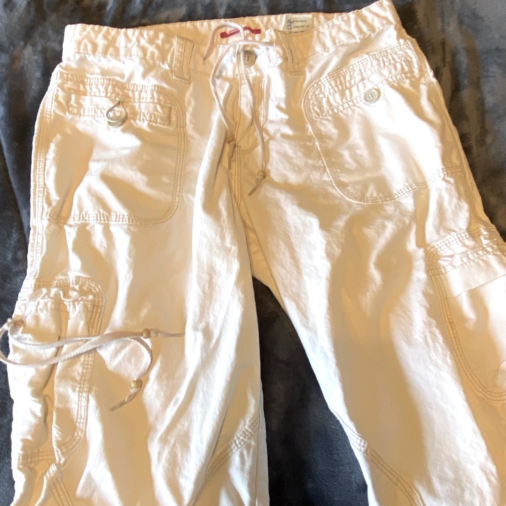 Union bay white pants.  Super cute.